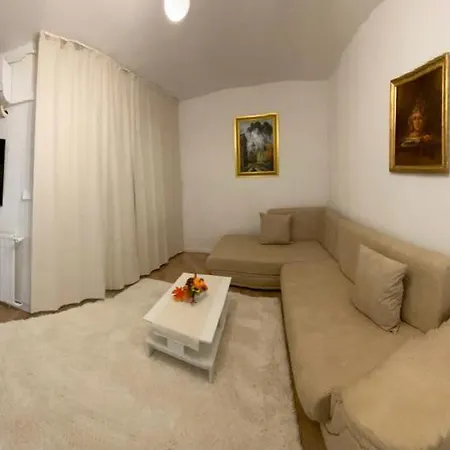 Aviatiei 4 Apartment